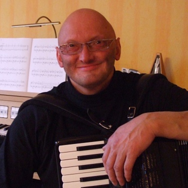 Portrait of Frank Schmidt